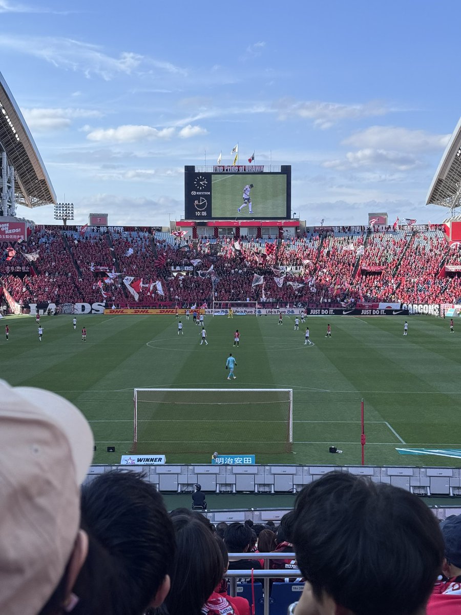 db_atom's tweet photo. 土曜日は浦和レッズの試合観戦へ⚽️

浦和で仕事をしていると患者さんとの会話でもレッズの話題がありますが、現地で見ると迫力と熱気が凄く、驚かされました😊

今週も皆さまの健康をサポートしていきます💪

#浦和レッズ #浦和 #北浦和 #接骨院 #埼玉スタジアム2002 https://t.co/0N4eGSTipS