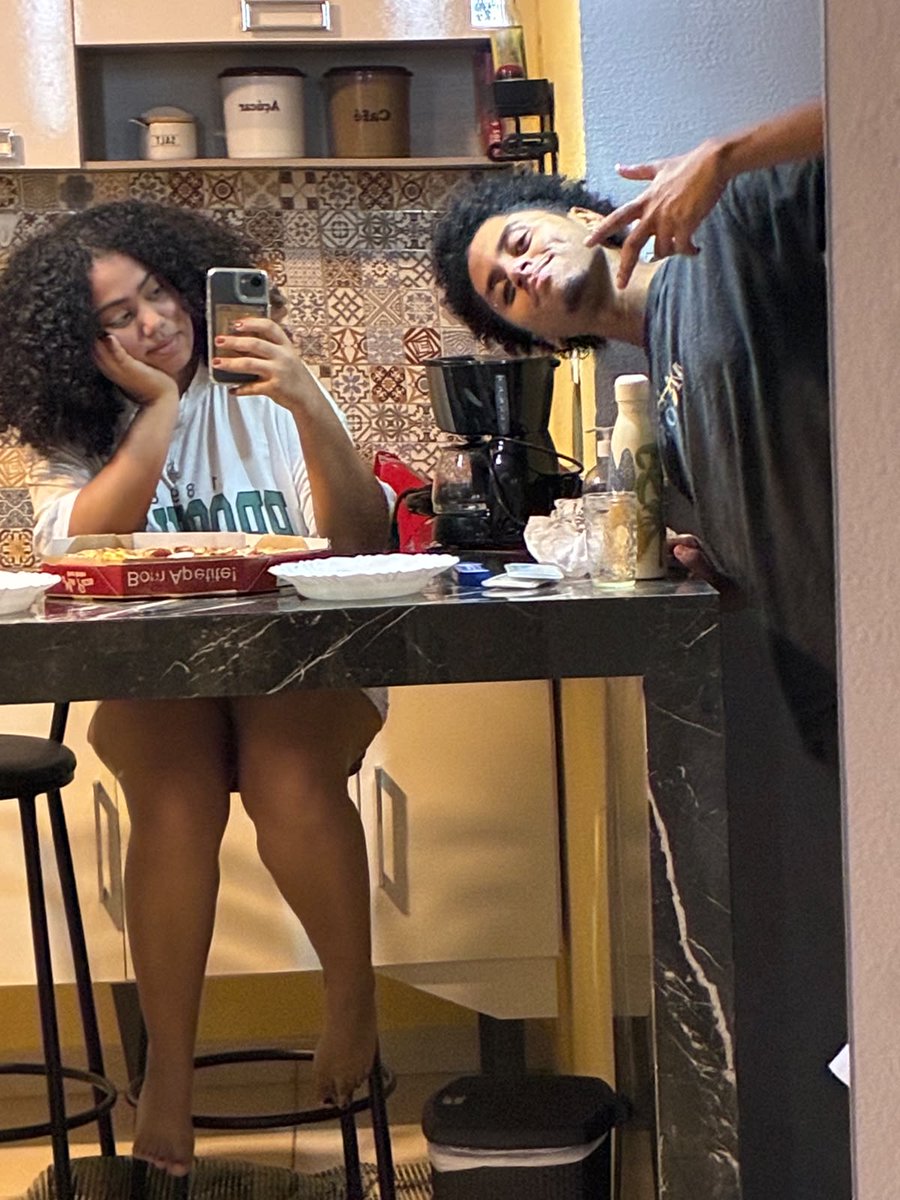 panicattheemy's tweet photo. sábado https://t.co/eUL5NylV5F