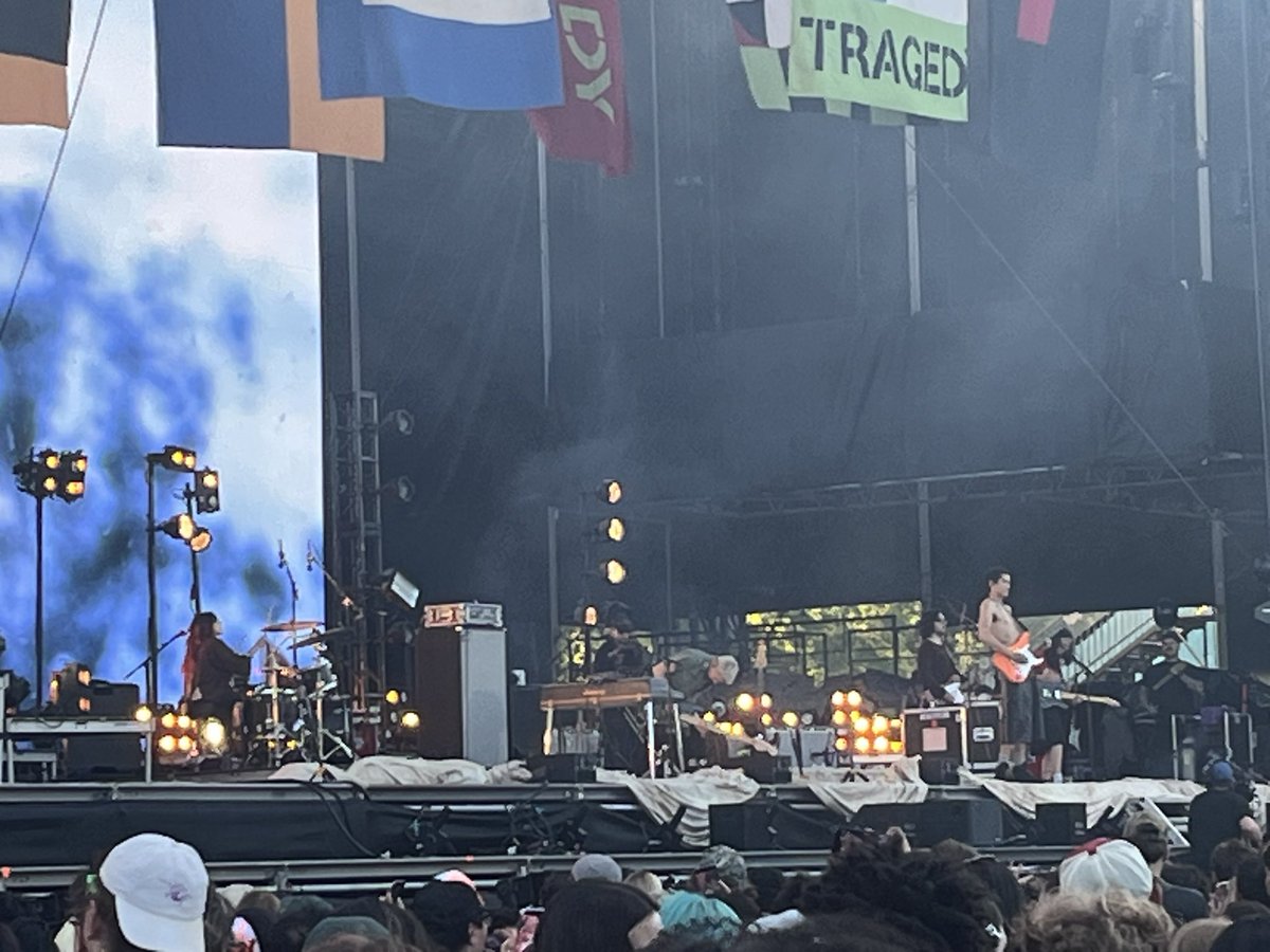 qroted's tweet photo. It’s Dominic Fike at @GovBallNYC #govballnyc https://t.co/GgwBCHMyO1