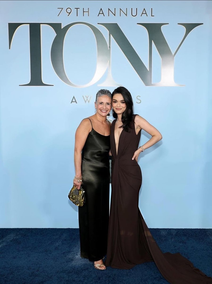 ZeglerDaily's tweet photo. Rachel and Gina Zegler 💕 https://t.co/RHStFo4YrS