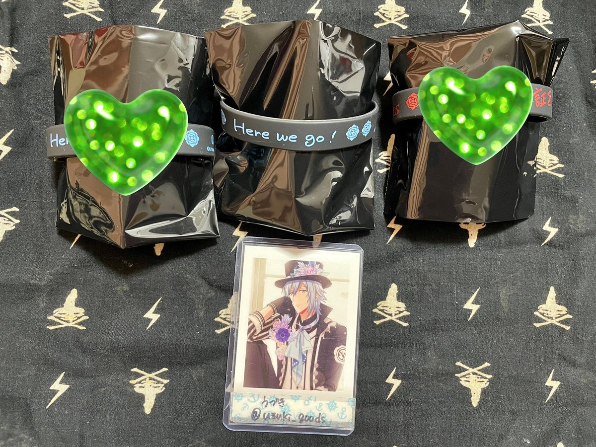 uzuki_goods's tweet photo. 【交換】うたプリ カルナイ タブナイ キャラバン 第3弾 

譲
ビジュカ（引き）、フォンタブ（宝石）→藍
ラババン→カミュ

求
嶺二
フォンタブ（宝石）、ビジュカ（どちらでも）

ラババンはフォンタブとの交換のみ。名古屋手渡しか郵送。初回リトリンご確認ください。 https://t.co/Xqtv2e37zJ