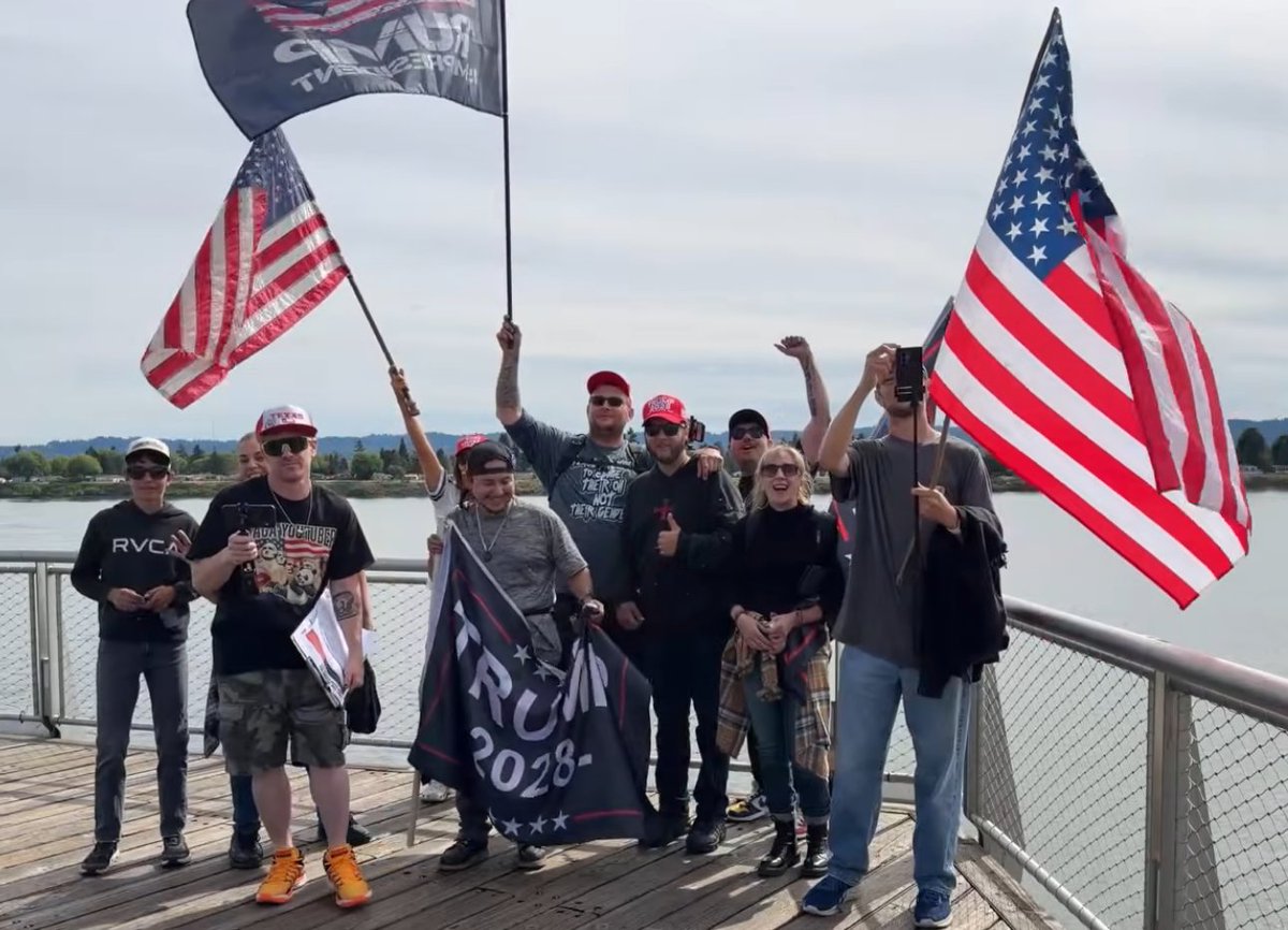 UnfilteredNRaw's tweet photo. Let's Goooooo Patriots!!!! @Tommy4Trump420 @GroundZeroPDX1 @nicooregon @DannyRebel333 @ChrisxSims @JoshMeshell @Irock175 https://t.co/Be61bnhM0g