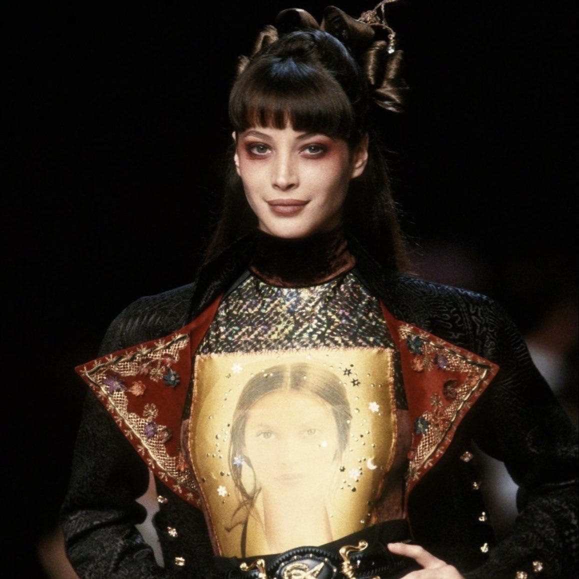 tuesdaywood's tweet photo. christy turlington

christian lacroix fall 1994 https://t.co/5MikVVlhVh