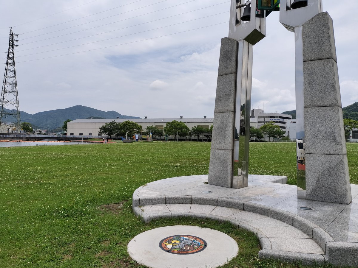 rastyhands's tweet photo. 【ポケモンマンホール】 長崎県/時津町。海が見えるキレイな公園でした。 #ポケふた https://t.co/x5ZfHZZIeC
