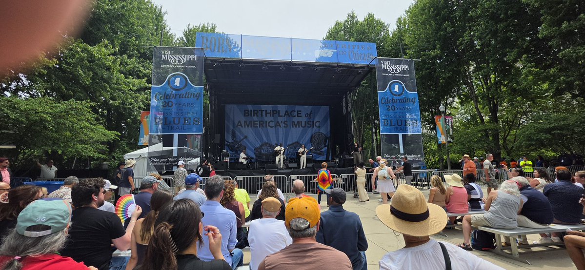 runethelrun's tweet photo. #bluesfest #chicago Great day in the city. https://t.co/PAAkUaCd2x