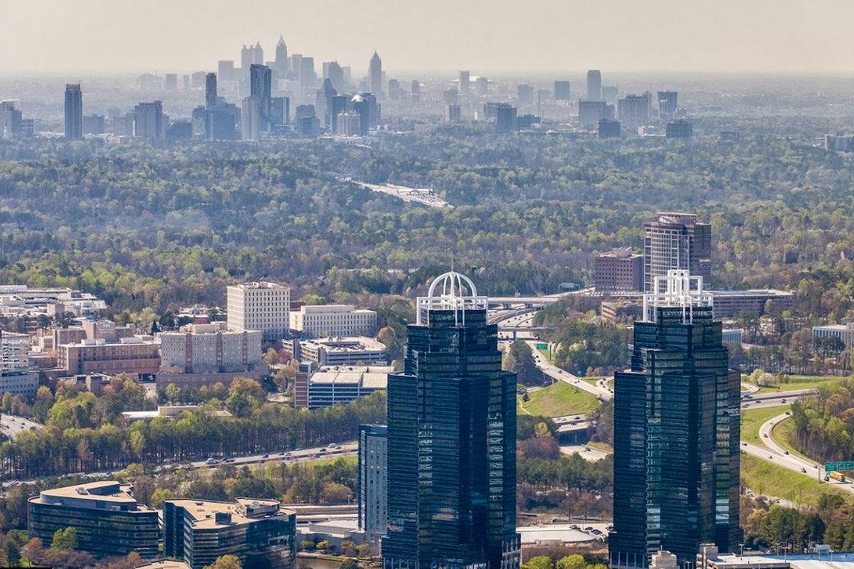 awndrezawndrez's tweet photo. @FreddyLA7 It’s called “the city in the forest” for good reason https://t.co/qCVl72JyeB