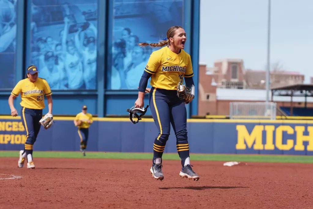 HaleyFerguson31's tweet photo. Entering the transfer portal tomorrow with 2 years of eligibility remaining.

Position: Pitcher/ Utility
(U of Michigan Transfer) GPA: 3.4 Contact:  Phone: (937) 602-8580
haleyferguson3131@gmail.com
@SoftballPortal https://t.co/ymRnYhmFQm