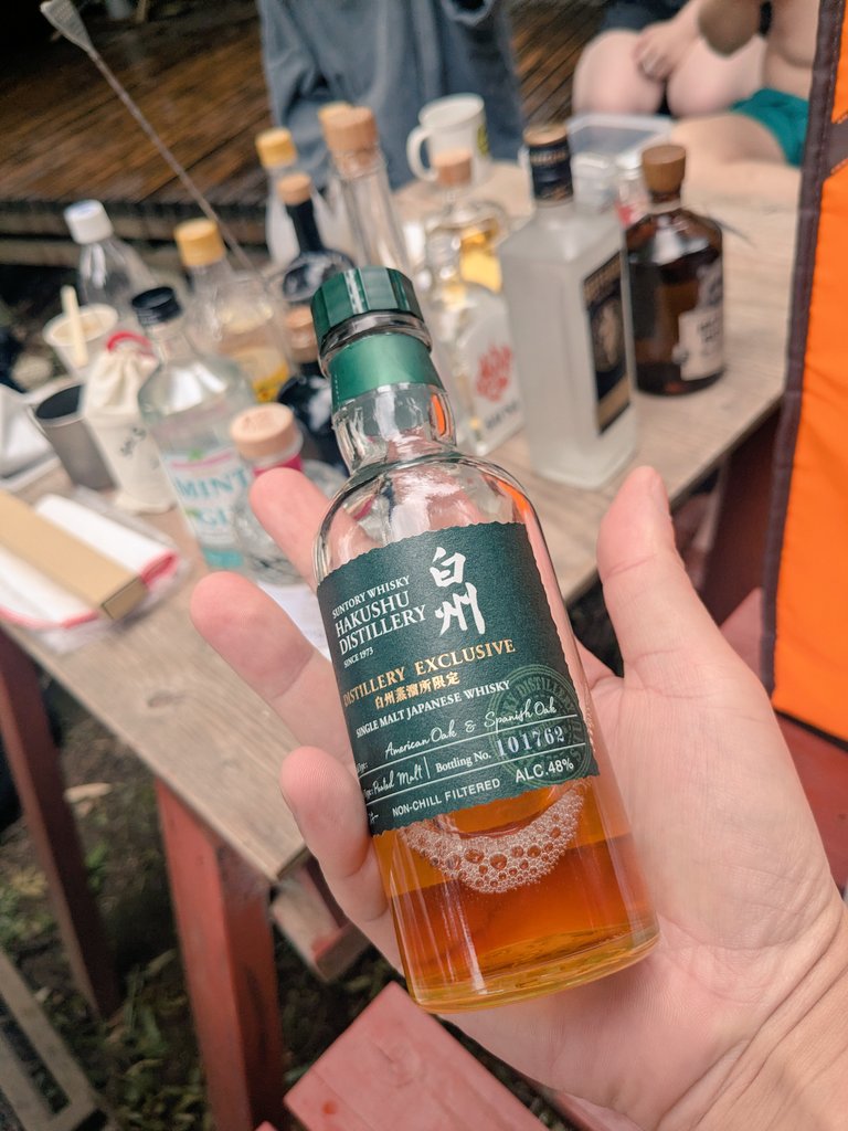 bon1137's tweet photo. 【世界中で愛される蒸留酒「ジン（Gin）」を名乗るためには、香りづけにジュニパーベリーを使用することが法的に義務付けられています】

昨日初めて知った😳😅 https://t.co/ePmiHKueSO