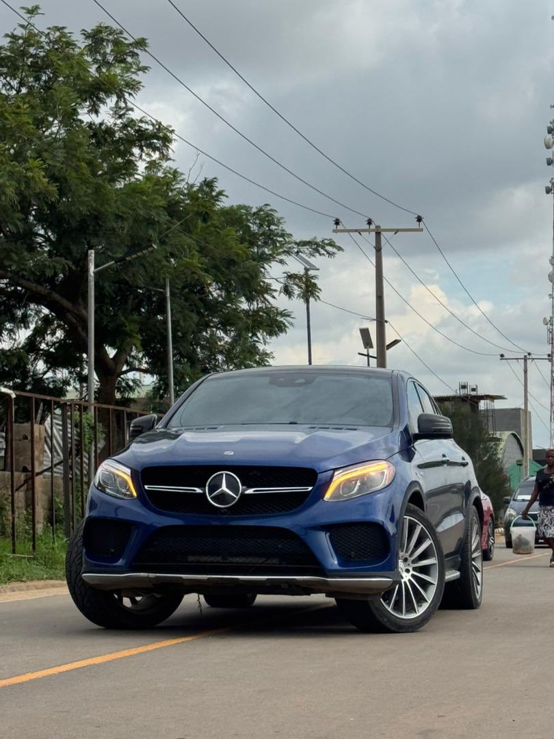 topcars_abuja's tweet photo. Two units of foreign used GLE43 AMG; 

White 2017 - 74M Naira 

Blue 2019 - 75M Naira https://t.co/jPfO7sYPva