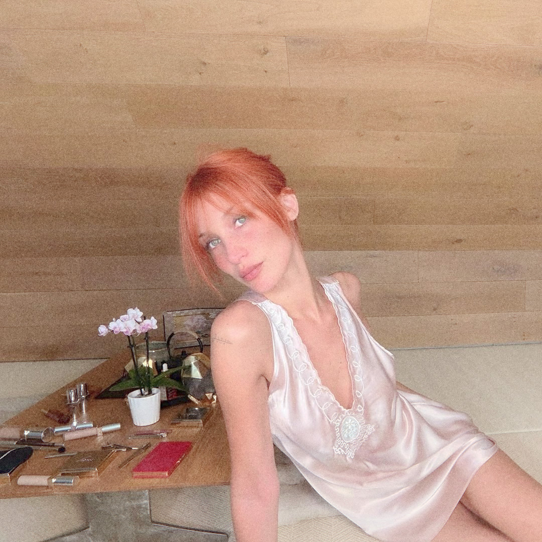 fleurdirose's tweet photo. 𝗡𝗲𝘄 𝗣𝗼𝘀𝘁 𝗏ı́𝖺 𝕏 /@𝖽𝗈𝗎𝖼𝖾𝖿𝗅𝗈𝗋.ᐟ Gallery ⌞ ⌝ 𝘂𝗽𝗱𝗮𝘁𝗲𝘀: 𝖿𝗅𝗈𝗋𝗍𝖺-𝖿𝗈𝗅𝗂𝗈 𓍢ִ໋🌷͙֒  ⧽ 𝗦𝘩𝗲 𝘸𝖺𝙨 t𝗲𝙧𝙧𝗂𝗳𝘆𝗂𝗇𝗴 𝗂𝗇 𝘩𝗲𝙧 𝘣𝗲𝖺𝗎t𝘆, 
𝘣𝙧𝗂𝗴𝘩t 𝗹𝗂𝙠𝗲 𝖺 𝖽𝗲𝘃𝗼𝗎𝙧𝗂𝗇𝗴 𝙨t𝖺𝙧. https://t.co/fc2u8yjvkD
