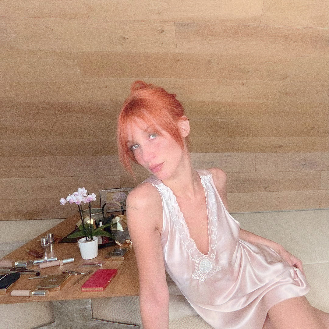 fleurdirose's tweet photo. 𝗡𝗲𝘄 𝗣𝗼𝘀𝘁 𝗏ı́𝖺 𝕏 /@𝖽𝗈𝗎𝖼𝖾𝖿𝗅𝗈𝗋.ᐟ Gallery ⌞ ⌝ 𝘂𝗽𝗱𝗮𝘁𝗲𝘀: 𝖿𝗅𝗈𝗋𝗍𝖺-𝖿𝗈𝗅𝗂𝗈 𓍢ִ໋🌷͙֒  ⧽ 𝗦𝘩𝗲 𝘸𝖺𝙨 t𝗲𝙧𝙧𝗂𝗳𝘆𝗂𝗇𝗴 𝗂𝗇 𝘩𝗲𝙧 𝘣𝗲𝖺𝗎t𝘆, 
𝘣𝙧𝗂𝗴𝘩t 𝗹𝗂𝙠𝗲 𝖺 𝖽𝗲𝘃𝗼𝗎𝙧𝗂𝗇𝗴 𝙨t𝖺𝙧. https://t.co/fc2u8yjvkD