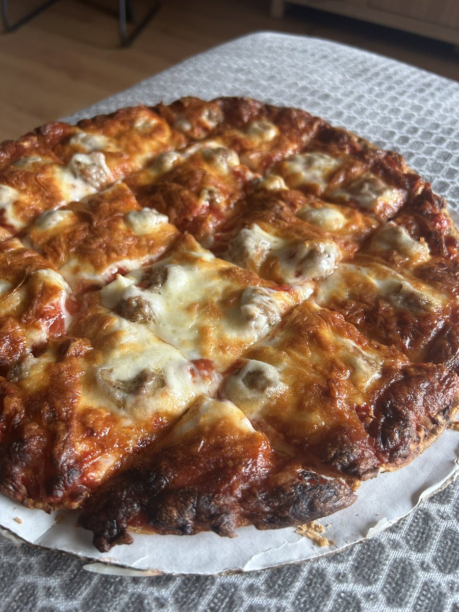 oghashtag's tweet photo. proud to live in the frozen pizza capital of the world https://t.co/g1VabtC2Ns
