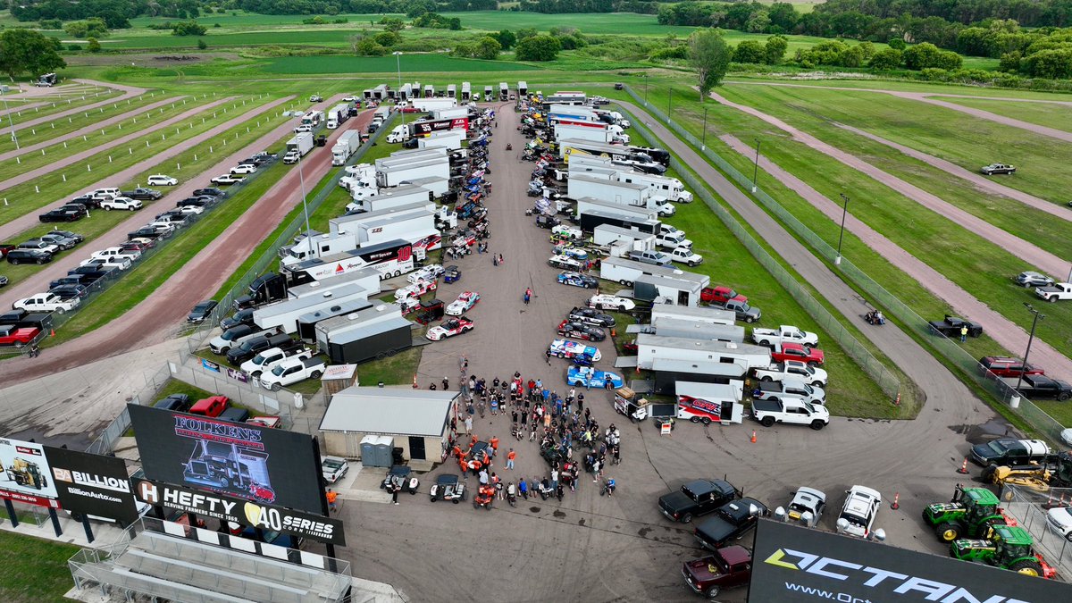 HusetsSpeedway's tweet photo. 34 Cressman Sanitation 410 Outlaw Sprint Series
28 Heser Auto & Detailing RaceSaver Sprints
16 Nordstrom’s Automotive Late Model Street Stocks
All Checked in for tonight’s action! 💪🔥
#RaceDay #CheckedIn https://t.co/6cbaaWuMXn