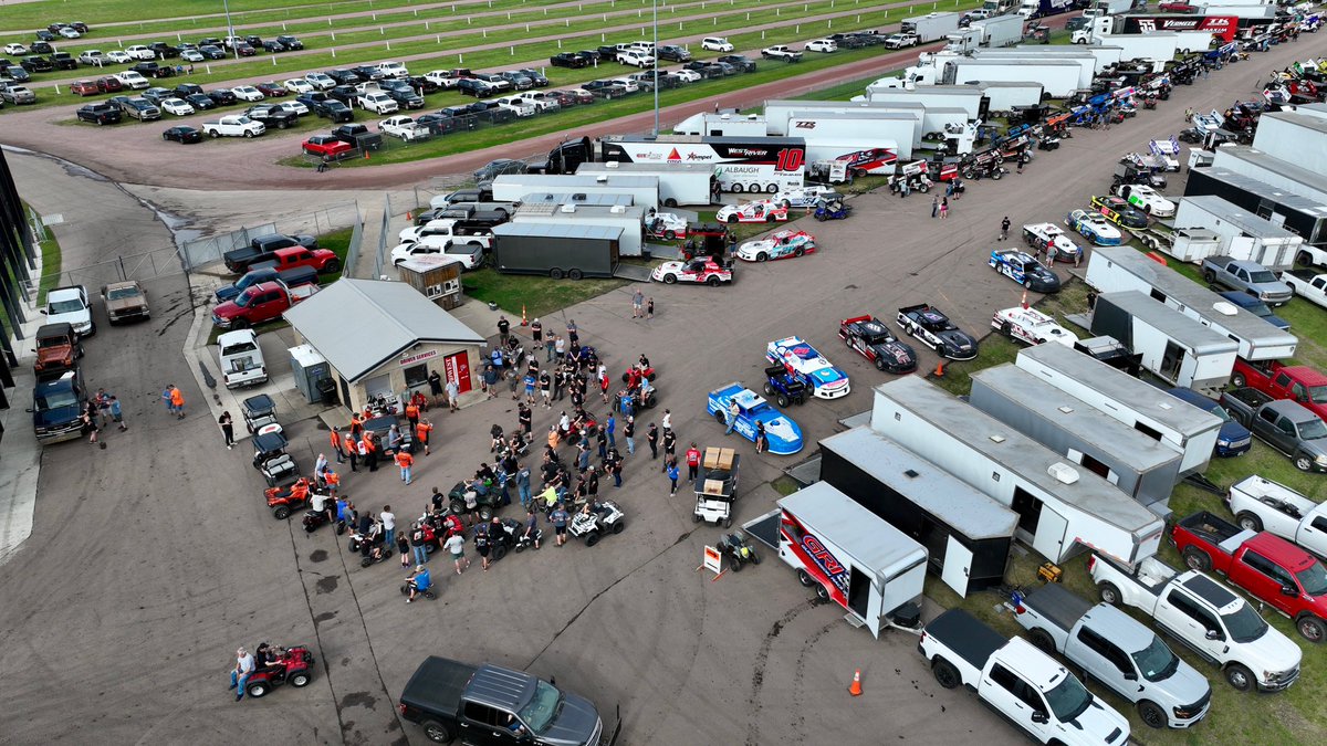 HusetsSpeedway's tweet photo. 34 Cressman Sanitation 410 Outlaw Sprint Series
28 Heser Auto & Detailing RaceSaver Sprints
16 Nordstrom’s Automotive Late Model Street Stocks
All Checked in for tonight’s action! 💪🔥
#RaceDay #CheckedIn https://t.co/6cbaaWuMXn