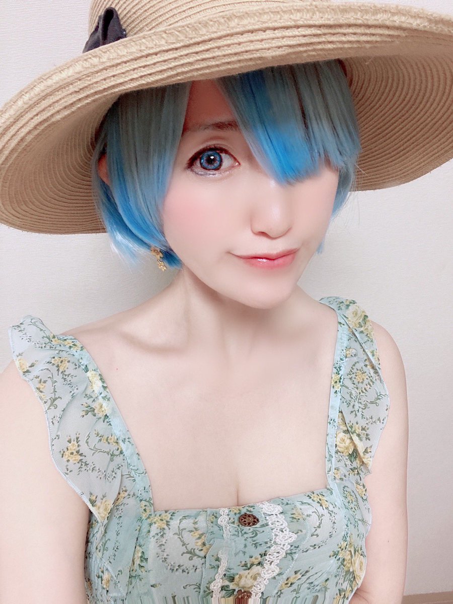 sono_Belldandy's tweet photo. おはようございます☀️
ちょっと前のお気に入り写真をと思ったら、もう５年経ってたわ😳
重の重加工の宅コスレムたん🩵
この頃はほぼ宅コスだったけど、最近は逆に宅コスしてないなぁ〜
ま、今日も頑張っていこっ٩( ᐛ )و♪ https://t.co/KlLelMX87b