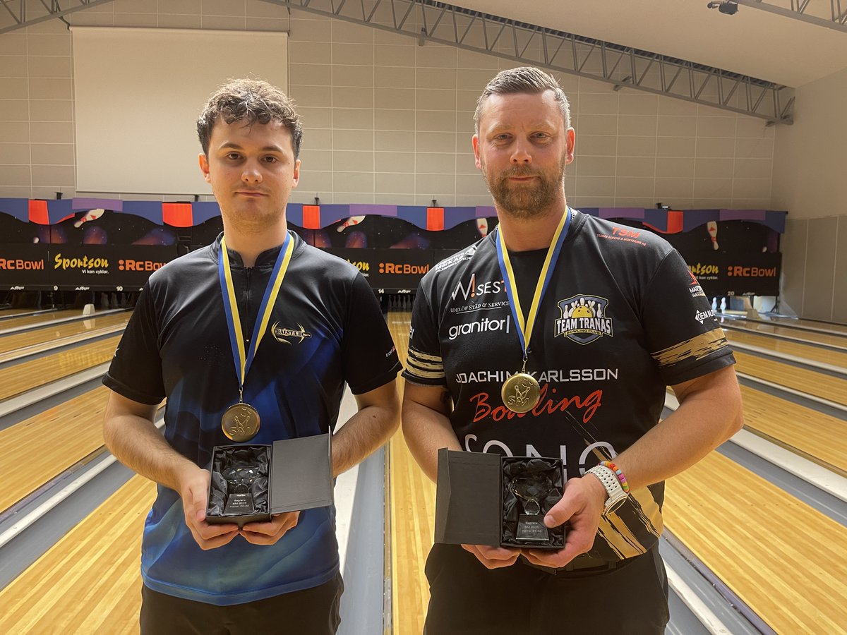 Swebowl's tweet photo. Under söndagen korades elva nya individuella svenska mästare 2026 i bowling. 
Svenska bowlingförbundet säger stort grattis med ett första bildkollage av två med åtta av de elva nya svenska mästarna. 

Läs mer på: https://t.co/YSxbr3pstE https://t.co/s00deulqPY