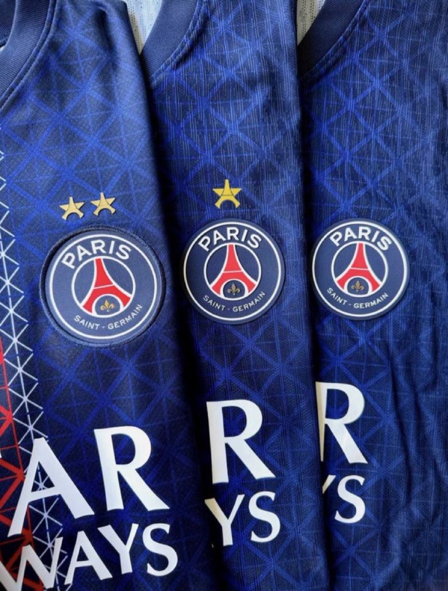 0SAPSG's tweet photo. PSG IN 2 years 🤷‍♂️💙 https://t.co/MVxn1Aonxf