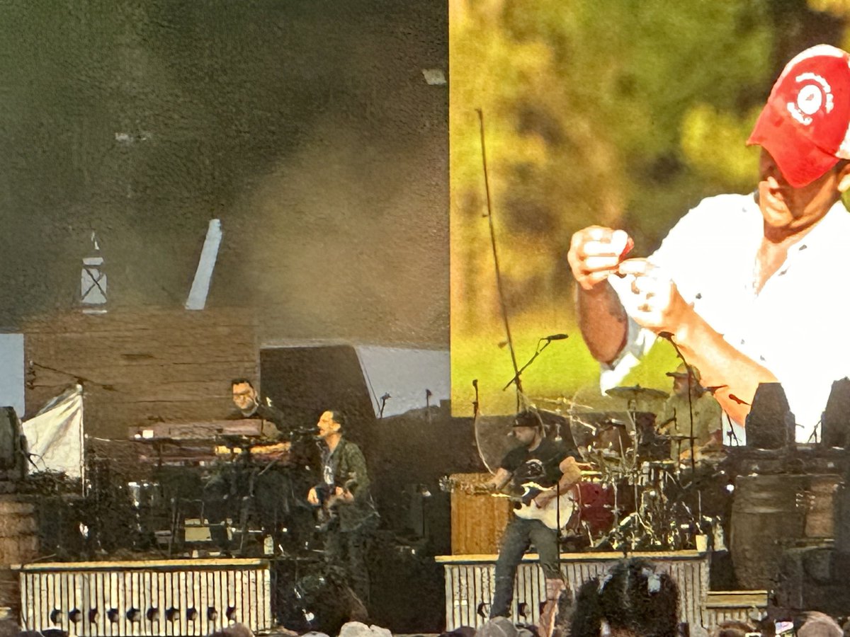 ITG885's tweet photo. Thursday night at the Caroline Country Music Fest - Justin Moore, Tim Elliott and Riley Green!... https://t.co/XL7QTpnwAB