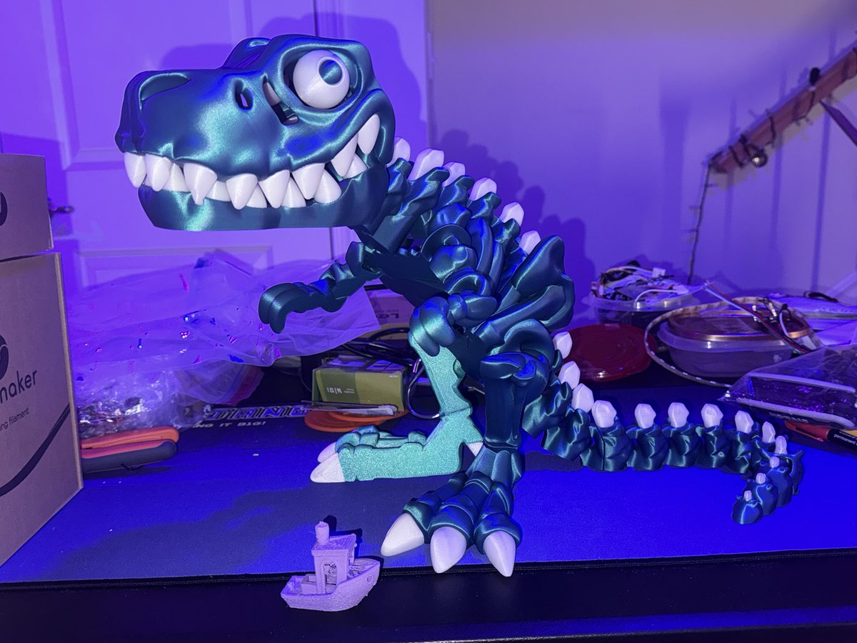 B1G_Jano's tweet photo. When your brother in law’s nephew sends you a TikTok of a @FlexiFactory T-rex skeleton, you make him one! 

This was such a fun model to make and his reaction when he saw the size was awesome! 

Printed in @Polymaker_3D starlight Neptune and Celestial White PLA

#hotmakes https://t.co/79jhQPl1vn