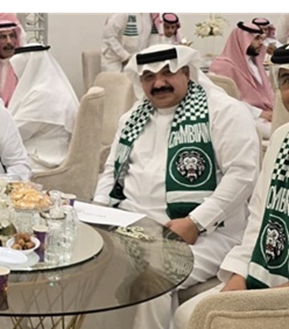 BakheetTali's tweet photo. لقطةٌ لي مع كأسَي النخبة في الحفل الذي أقامه عضو الشرف الأهلاوي مبارك السلمي
كنت بصحبة صديقي الأهلاوي الشيخ خضران بن مقباس @khodran81gmail1

لم تكن صورة مع كأسين
بل كانت وقفة أمام حلمين تحوّلا حقيقة

كبيرُ القارة،لم يتخلَّ عن وعده
حضر في الموعد كالكبار، وكتب قصة لا تنسى
#الأهلي https://t.co/ZLE8FTSYSv