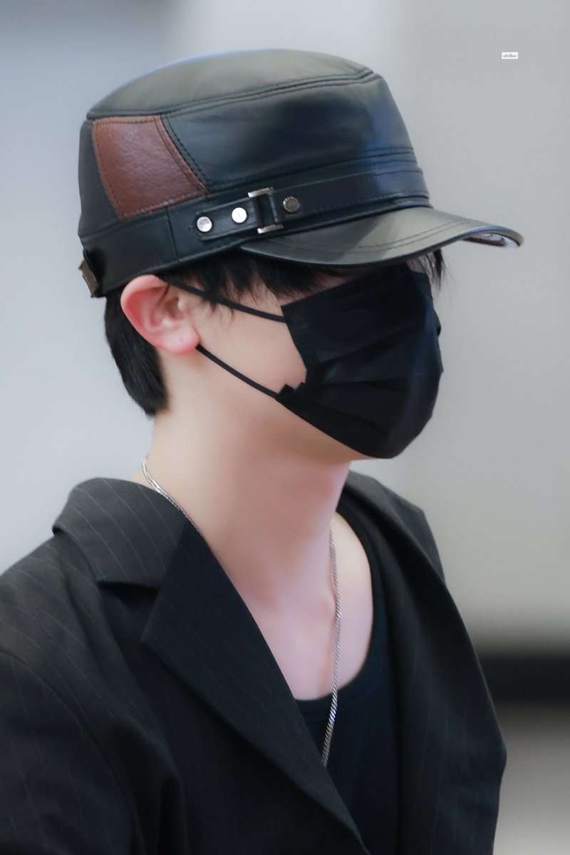 2chik0's tweet photo. 260608

#니콜라스 #ニコラス #王奕翔 #NICHOLAS https://t.co/I2ISZ0ErqA