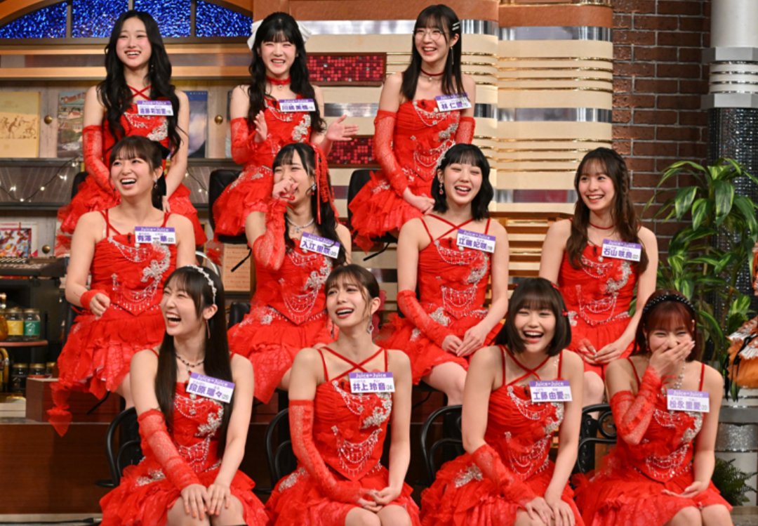 kirin2026's tweet photo. 笑顔が素敵なのがいいのはもちろん、
座り順がちゃんと加入順なのなんかエモい https://t.co/Pp6Tpccj3N