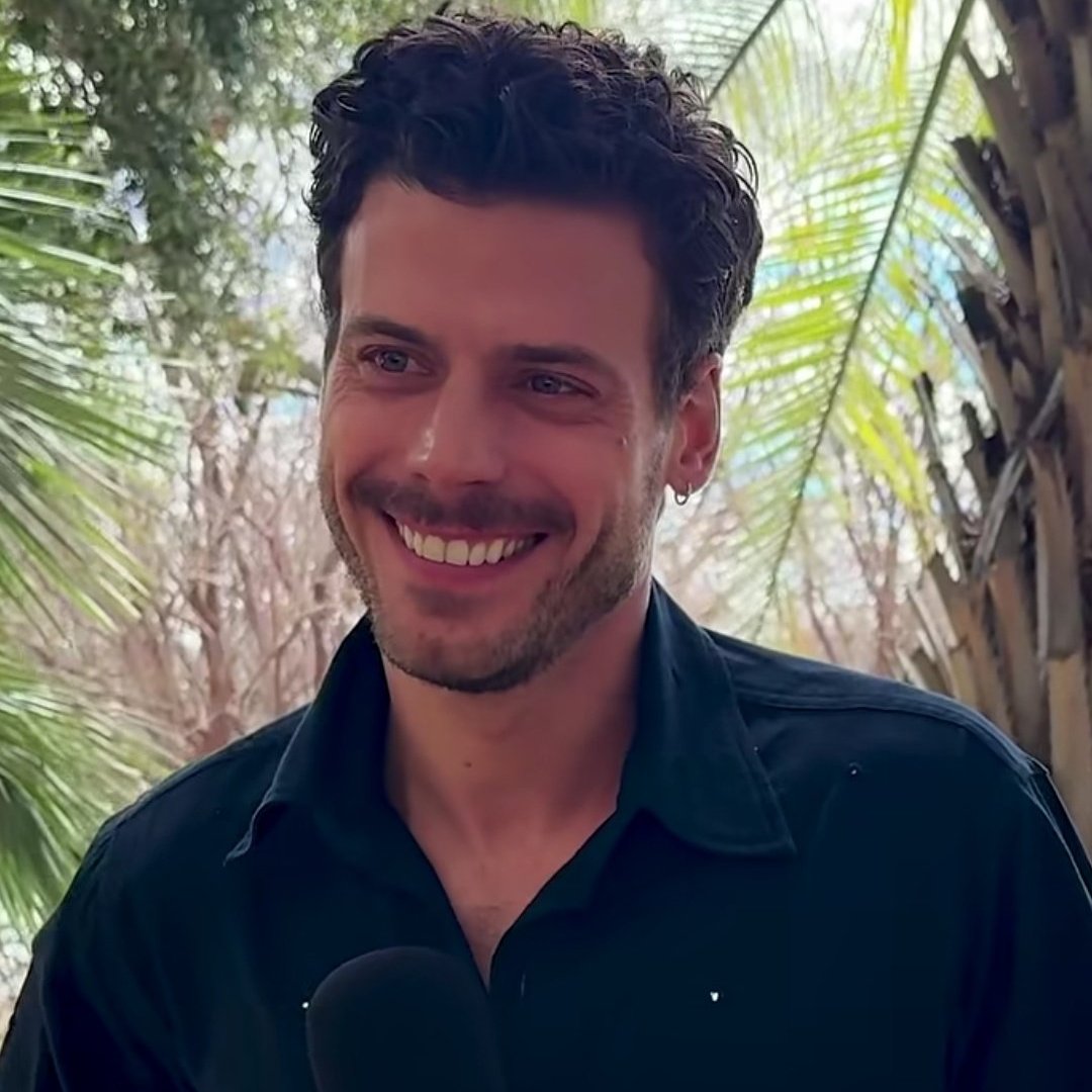 arnaudcois's tweet photo. my unproblematic king François Arnaud https://t.co/FKN766sDIM