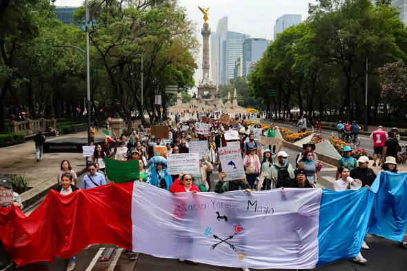GARCIPAVON's tweet photo. 🏭🪧🇲🇽Todo México salió a las calles contra la Planta de Amoniaco, así así vivió la manifestación contra GPO en la Ciudad de México con decenas de manifestantes que mostraron su preocupación por los ecosistemas.
Fotos de: Norberto Soto. 
✍️  Espacio Sinaloa