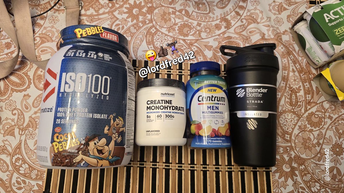 Lordfred42's tweet photo. Taking care of my body means fueling it right from the inside out with:
🥣 Dymatize ISO100 (Cocoa Pebbles)
🧪 Nutricost Creatine Monohydrate
🍬 Centrum Men's Gummies
🥤A Blender Bottle Strada Insulated
Time to hit the gym.
#dymatize #blenderbottle #gym #supplement #fitnessjourney https://t.co/souGT9V2rg