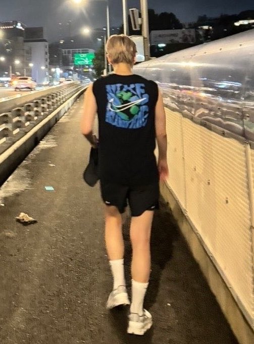 baekjvr's tweet photo. 😳🥶 https://t.co/KBoCFIVhJX
