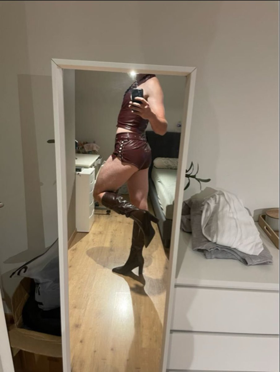 S3SNIRPSAB's tweet photo. Does anybody like my new fit #femboy #fem #crossdresser #sissy #sissybelgium https://t.co/JuKbKOfgnl