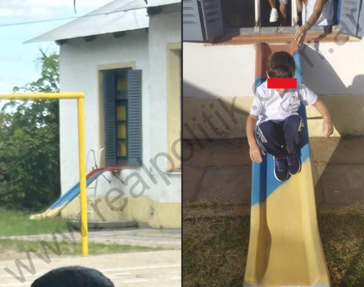 RealpolitikOK's tweet photo. 🔴 LA EDUCACIÓN PÚBLICA SEGÚN KICILLOF: ESTUDIANTES USAN UN TOBOGÁN A FALTA DE PUERTA

En la escuela primaria Nro. 7 de Ramallo, alumnos de primaria salen del aula por un tobogán colocado junto a una ventana porque el salón no tiene salida al exterior. Las fotos lo muestran con claridad: un niño descendiendo por la estructura mientras una docente lo asiste desde adentro. 

La situación fue denunciada formalmente en octubre de 2025 ante el director general de Cultura y Educación, Alberto Sileoni, por la entonces titular de UDOCBA Ramallo, Vanesa Luz Cañón, quien advirtió que la irregularidad "pone en riesgo la integridad de los alumnos".

La denuncia apunta a consejeros escolares, inspectores y la inspectora distrital, que avalaron y naturalizaron la situación. 

Desde entonces, el gobierno de Axel Kicillof no hizo nada. El problema sigue vigente hoy.

¡Mirá la nota completa acá! 👇 https://t.co/35Bq4pQnZU