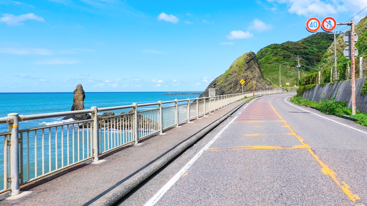 Mu_kikaku's tweet photo. 【ツーリングスポット】

越後七浦シーサイドライン
(国道402号)

長岡市寺泊野積〜新潟市角田浜の約14kmの区間

越後七浦の奇岩、景勝を楽しみながら、海岸線のすぐそばを走れる爽快シーサイドルート☺

青く広がる日本海も良いですが、オレンジに染まる夕日も綺麗〜🏍️💨🙆

https://t.co/rbdustRXJL https://t.co/xyJkckRkL9