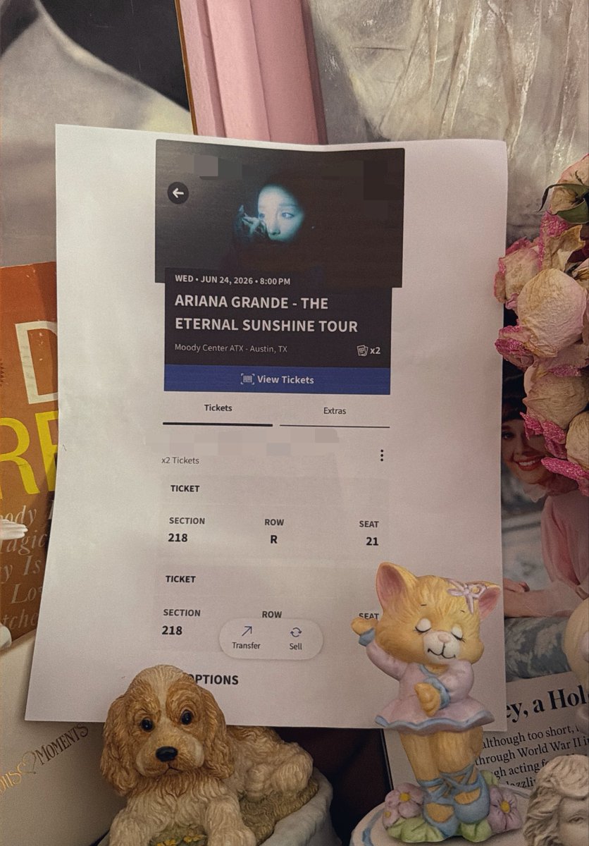 kfften's tweet photo. GUYS MY MOMMY JUST SURPRISED ME WITH TICKETS TO ARI AFTER WORK I CANT BELIEVE THIS RIGHT NOW 🥹🥹🥹💕😭 https://t.co/IYbcFrSh7A