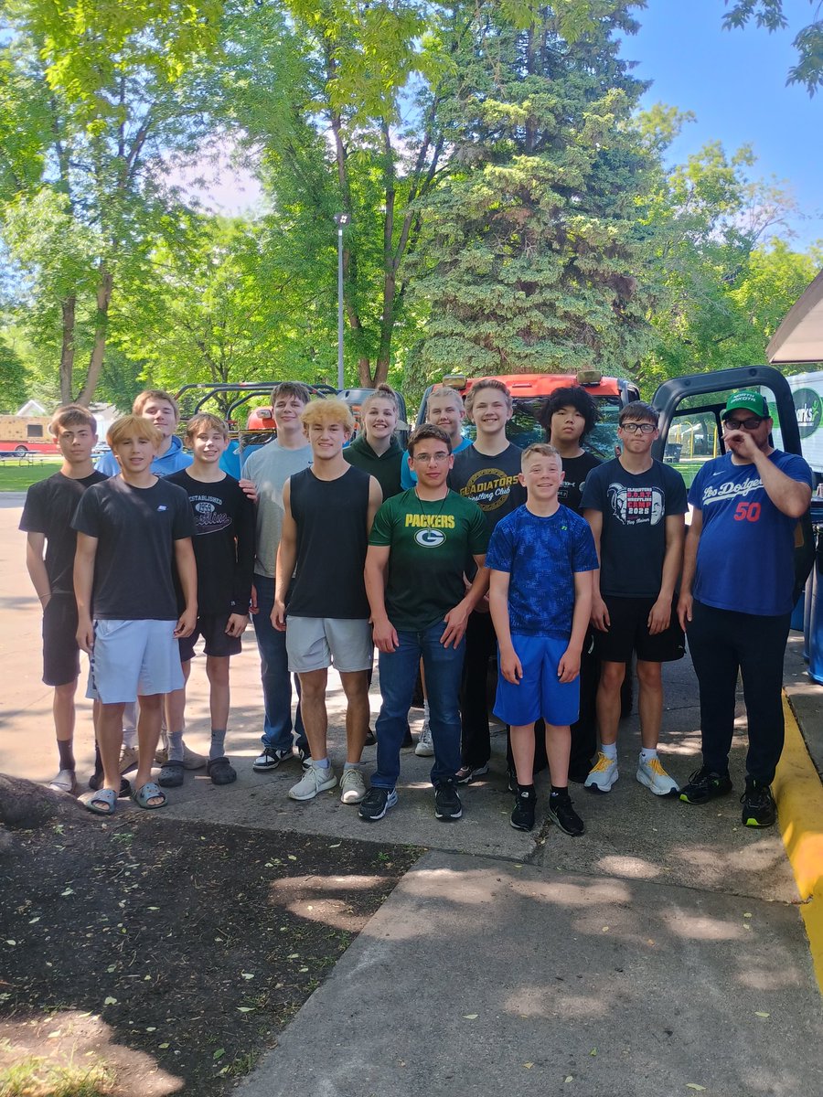 GFC_Wrestling's tweet photo. Thank you to all those that helped with our ArtFest Set-Up and Tear Down Fundraiser! What a great way to give back to the community and earn some volunteer hours!

#OnwardCentral https://t.co/jNsaosbNWk