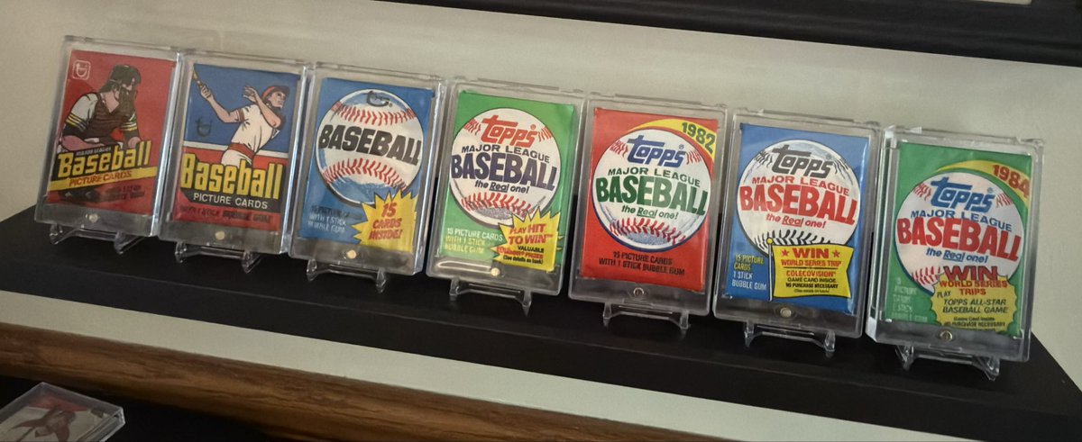 mgent09's tweet photo. Who else collects unopened packs? @CardPurchaser https://t.co/AdiVFYyP0i