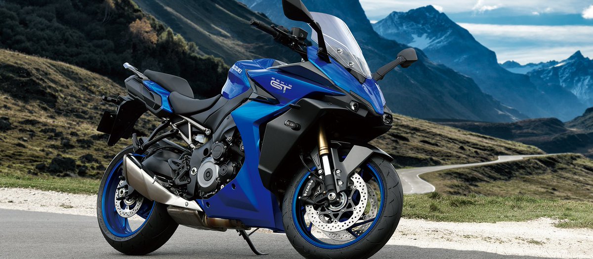 sum15406's tweet photo. うーん
大型バイク免許取ったらバイク選びに迷うなぁ
GSXｓ1000ＧＴか隼か
隼が快適でロングツーリングに適してるかどうかが鍵だなぁ
どうしても前傾姿勢って辛いものね〜 https://t.co/hynJmXoqbj