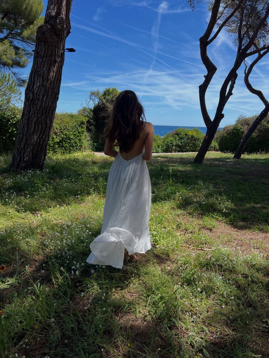 debnamcareybr's tweet photo. 📸 | “Antibes 🍃”

(via alyciajasmin no Instagram) https://t.co/cnceyM8Sua