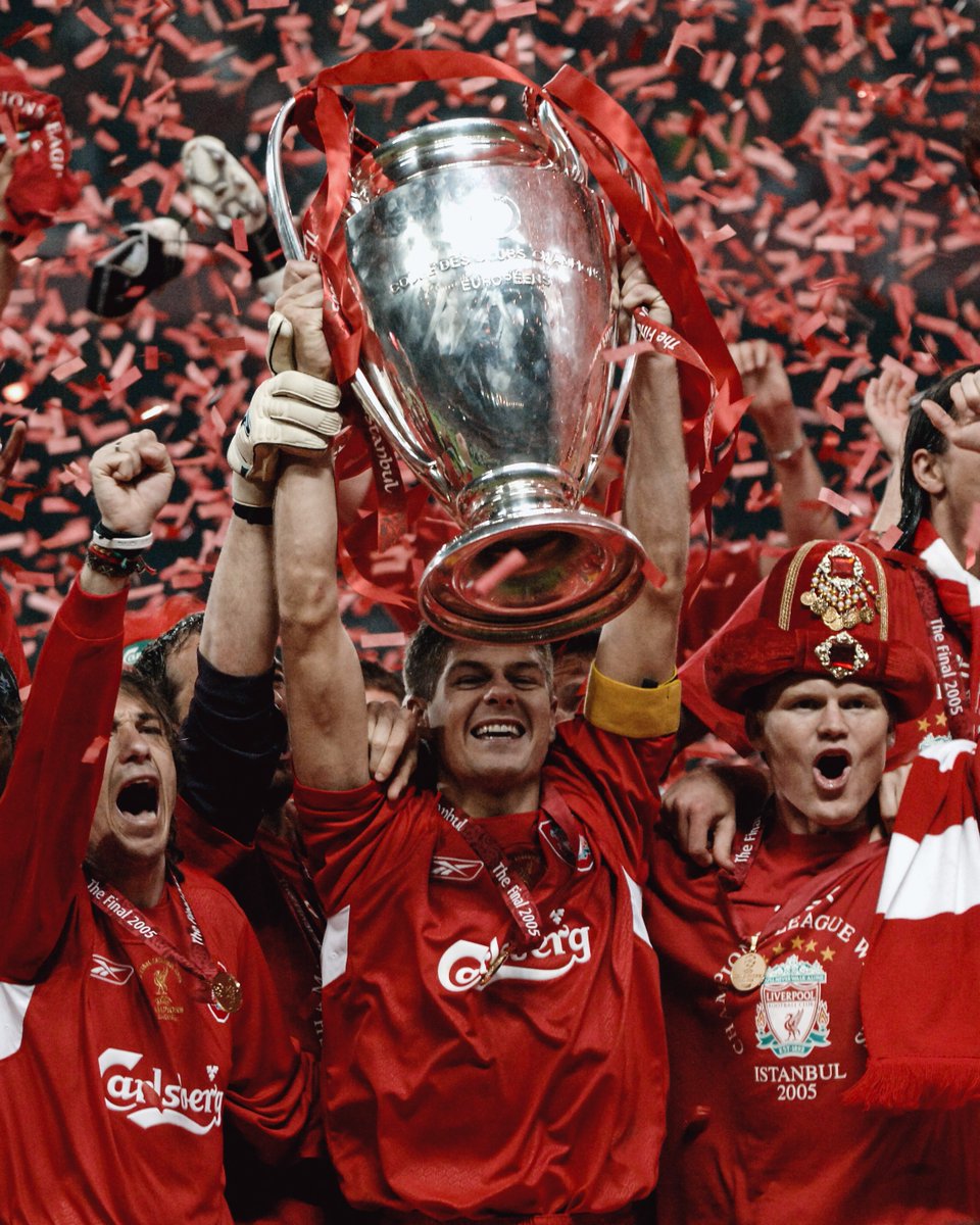 _LFC_Red_'s tweet photo. @DeclanRicefpag Gerrard at 24.                        Midget Dwarf
                                              Paella Muncher at 27. https://t.co/KzbJP5Hsvp