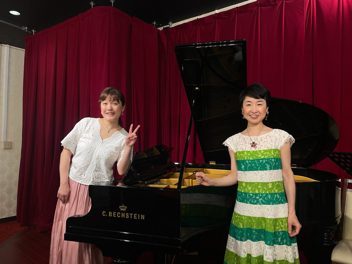 minemaituru's tweet photo. 毎年の恒例����となっている
歌と器楽の会で伴奏🎹
ピアニストの鈴木美穂さんと
2人体制で心強い🥹✨
　今年は、ベヒシュタインカフェから
PIANOMAとして生まれ変わったタイミングで開催出来ました✨
1928年製のBECHSTEINもポテンシャル最大限に調律調整されていて感動✨🎹
ありがとうございました✨ https://t.co/JEWMKwdgJP