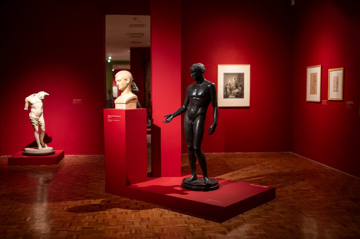 cultura_mx's tweet photo. ¿Cómo se construye la idea de un héroe? La exposición “El imaginario del cuerpo heroico y sus avatares” explora las representaciones del cuerpo humano desde el canon grecolatino hasta su permanencia en la cultura visual contemporánea. https://t.co/CeIPbR5ESe