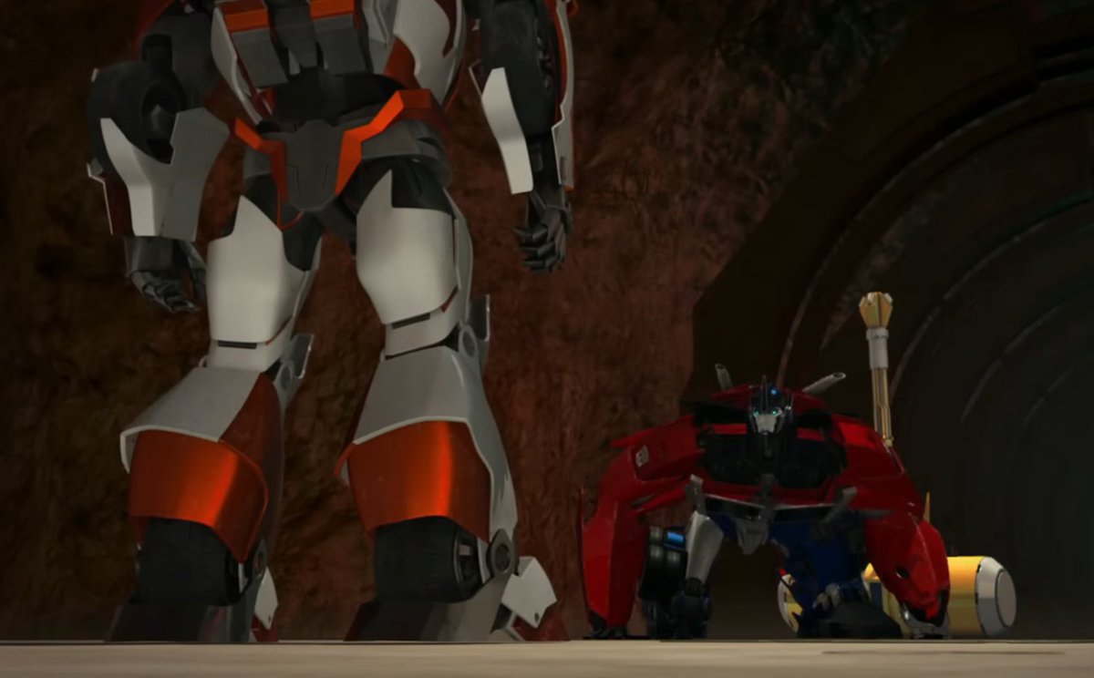 king_ghoost's tweet photo. Ratchet was upset at Optimus in this scene, so without context it really looks like he fell to his knees to beg for forgiveness....... as he should https://t.co/NXP5IClWCv