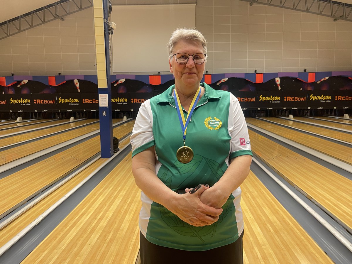 Swebowl's tweet photo. Svenska bowlingförbundet säger stort grattis med ett andra bildkollage på de tre sista nya individuella svenska mästarna i bowling 2026.  

Därmed är samtliga 19 guldmedaljörer i Individuella SM 2026 korade. 

Läs mer på: https://t.co/YSxbr3pstE https://t.co/vJIBEtVY4j