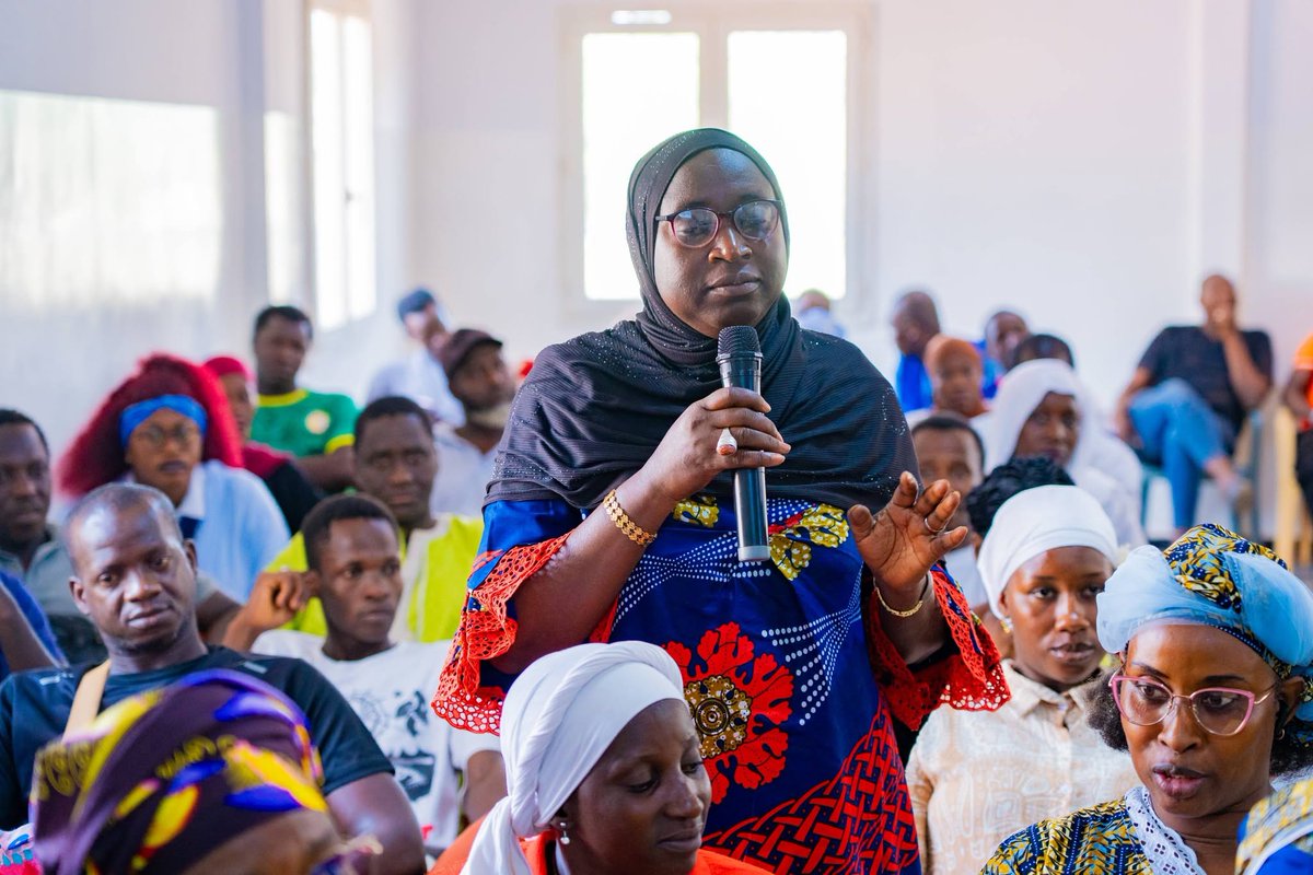 forcensenegal's tweet photo. 1/4 Le programme @forcensenegal poursuit le déploiement de ses formations en Gestion de la relation clientèle et compétences numériques essentielles destinées aux commerçants et livreurs.

Retour en images sur les temps forts de ces formations.

#forcen #unck https://t.co/lXJaCQ2uIb
