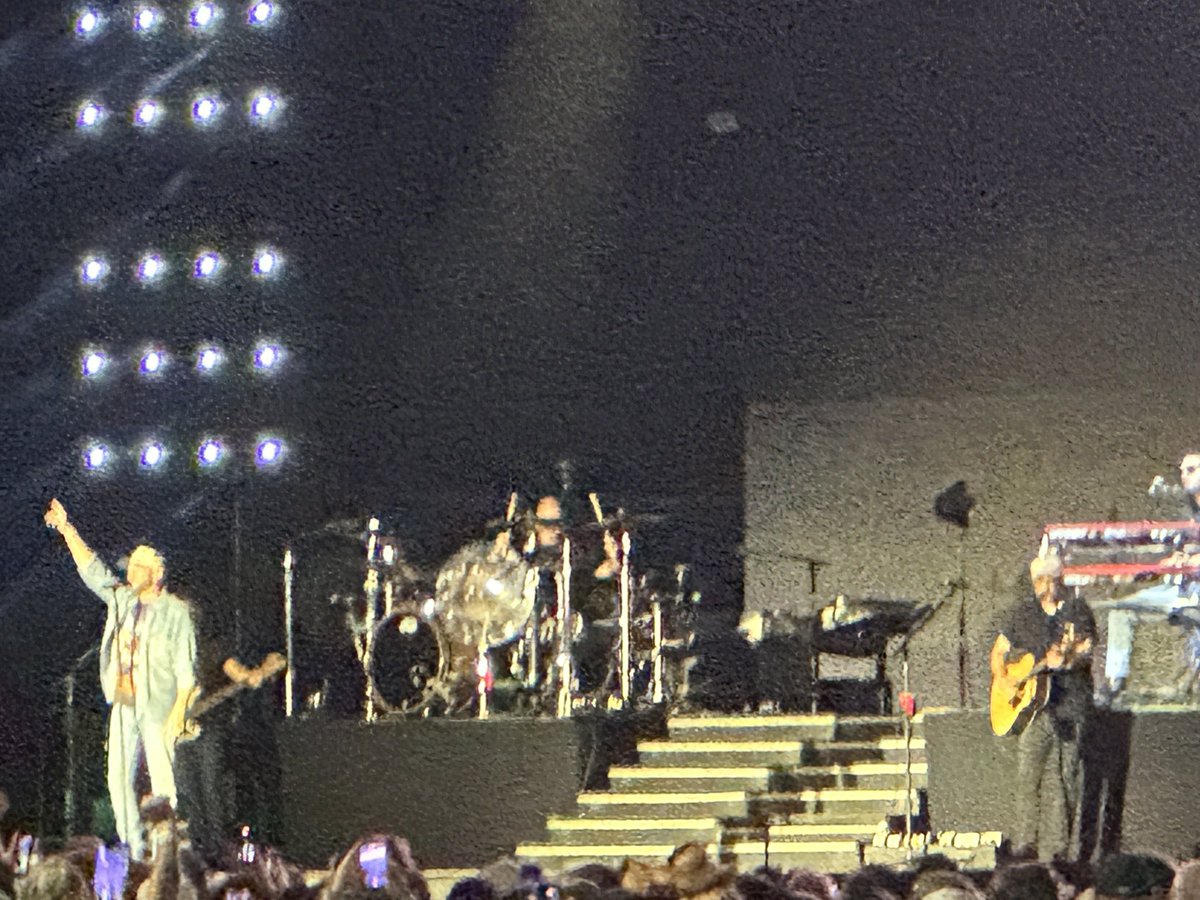 ITG885's tweet photo. Friday night rocks at CCMF with Chandler Carpenter &amp; The Reckless Souls (my fav), Cole Swindell, Whey Jennings and Luke Bryan... https://t.co/l1hiP2Eljj