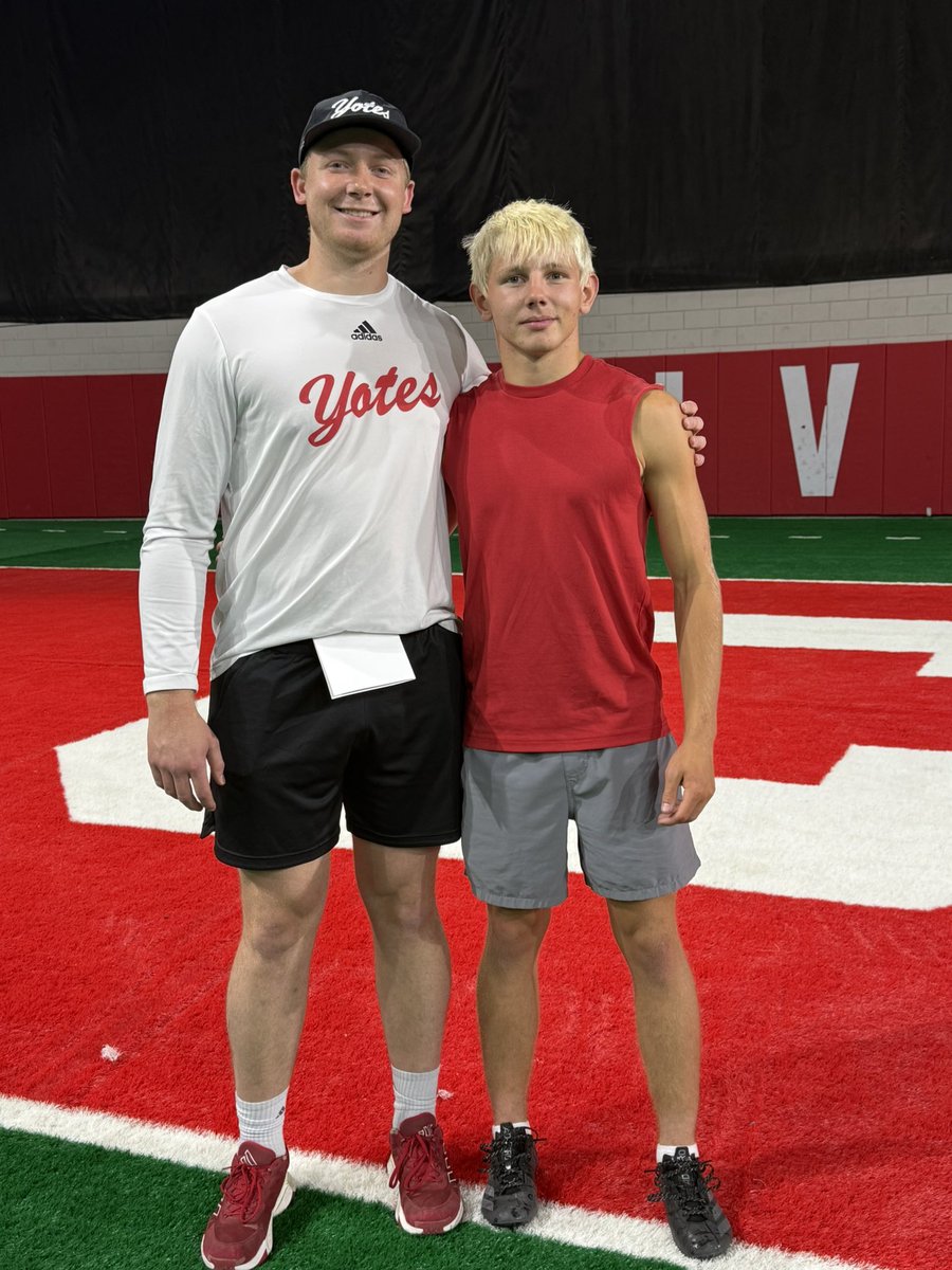 ThomasOrd2027's tweet photo. Had a great day @SDCoyotesFB! Felt great to get back out and compete. @FreySterling grew up playing football in the backyard and was awesome having him at camp today. 
@FreyWyatt53088 @Bradfrey92 @RaiderCoachB https://t.co/DX9quGhl1G