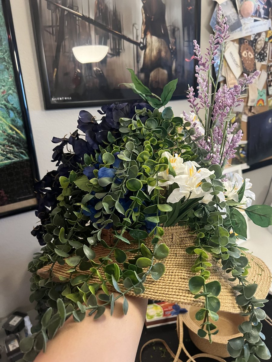 Hexamis_'s tweet photo. Finished making the most WHIMSICAL witch hat ever!! https://t.co/Js7R2ymL9b