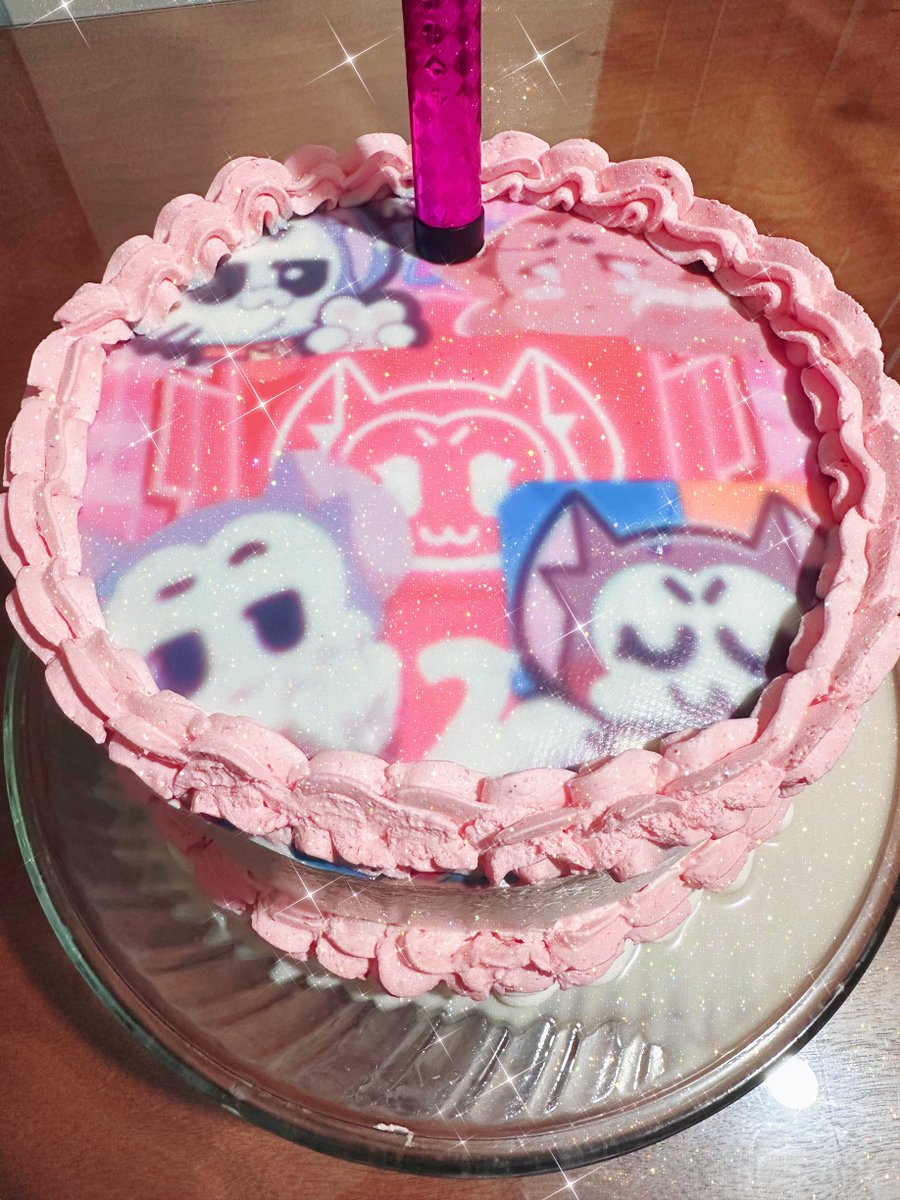 PonyrLucy's tweet photo. Pastel de kit por mi cumpleaños acá bien perdedora 🐱🎉💖
Te amo kit!!!! 🗣️🗣️🗣️
#kit #Brawlstras #KitBrawlstars https://t.co/n66OH6mCbL