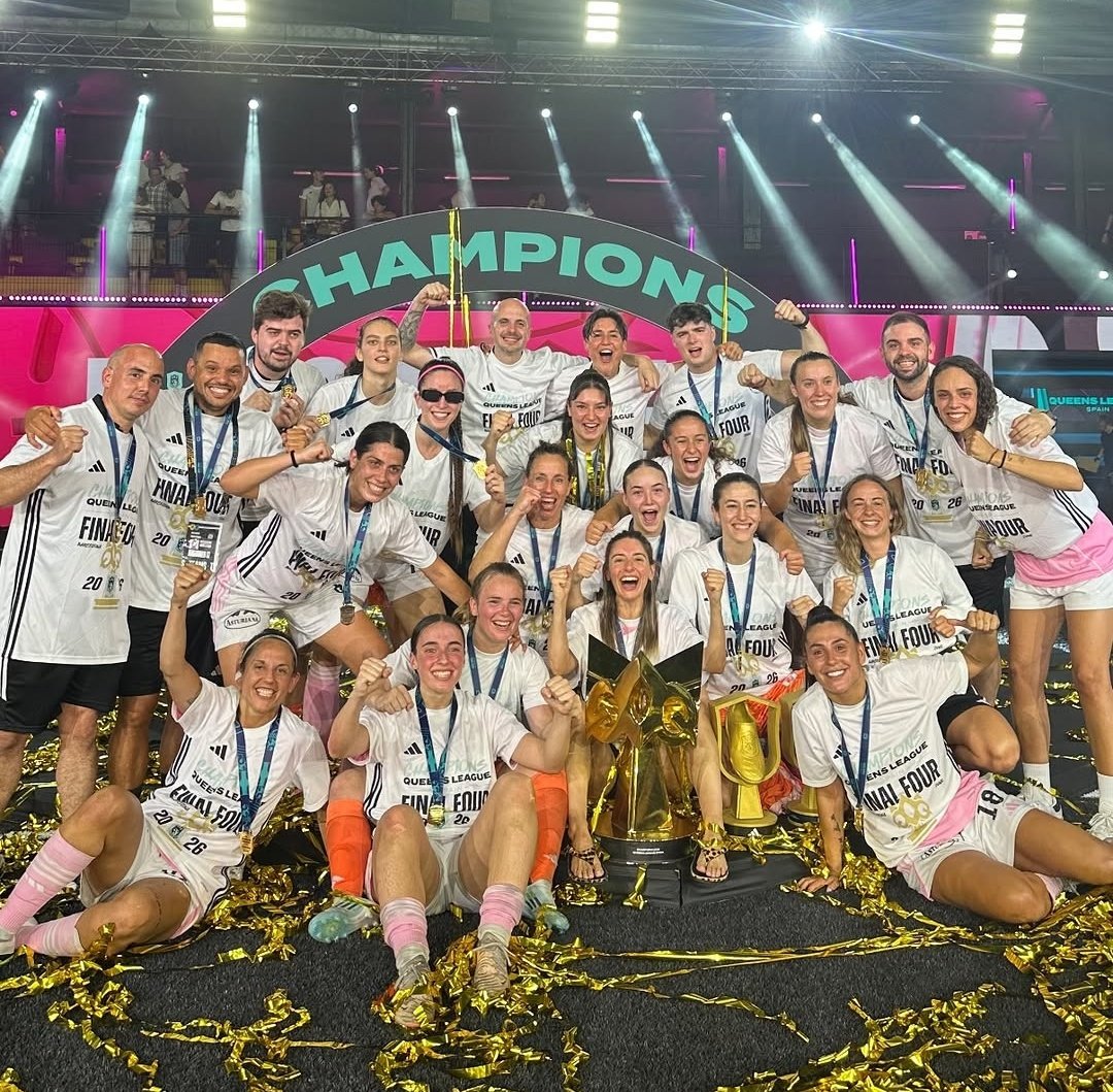 wonderalisse2's tweet photo. Day 1 // One day 👑

Aún sigo en una nube y no me lo creo que sean campeonas 🥹🩷, buenas y campeonas noches ! https://t.co/OEHuq4mg6l