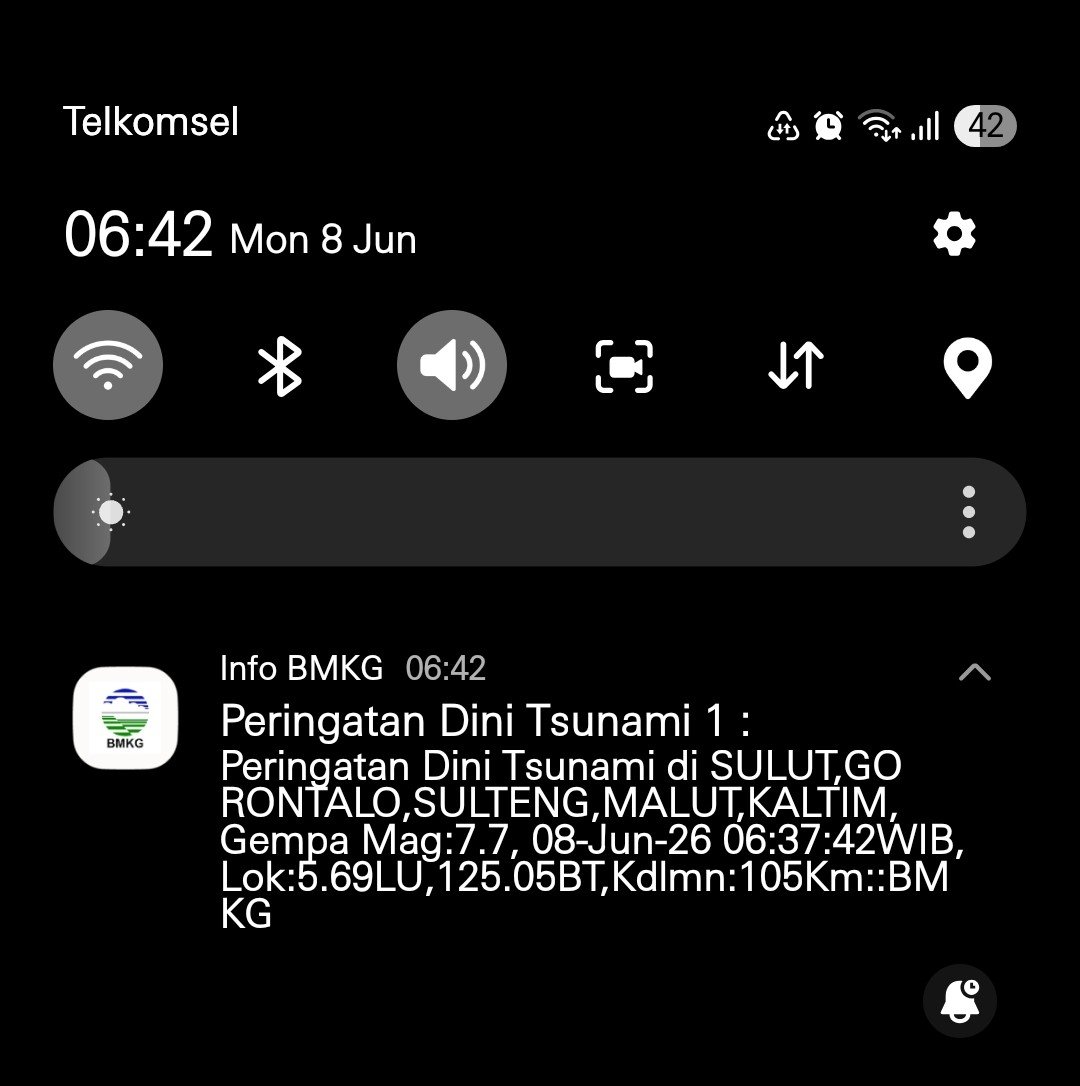 zbluev's tweet photo. eh yaAllah ini beneran????
stay safe semua yg ada disanaaa🥹 https://t.co/RwN0zopEZn